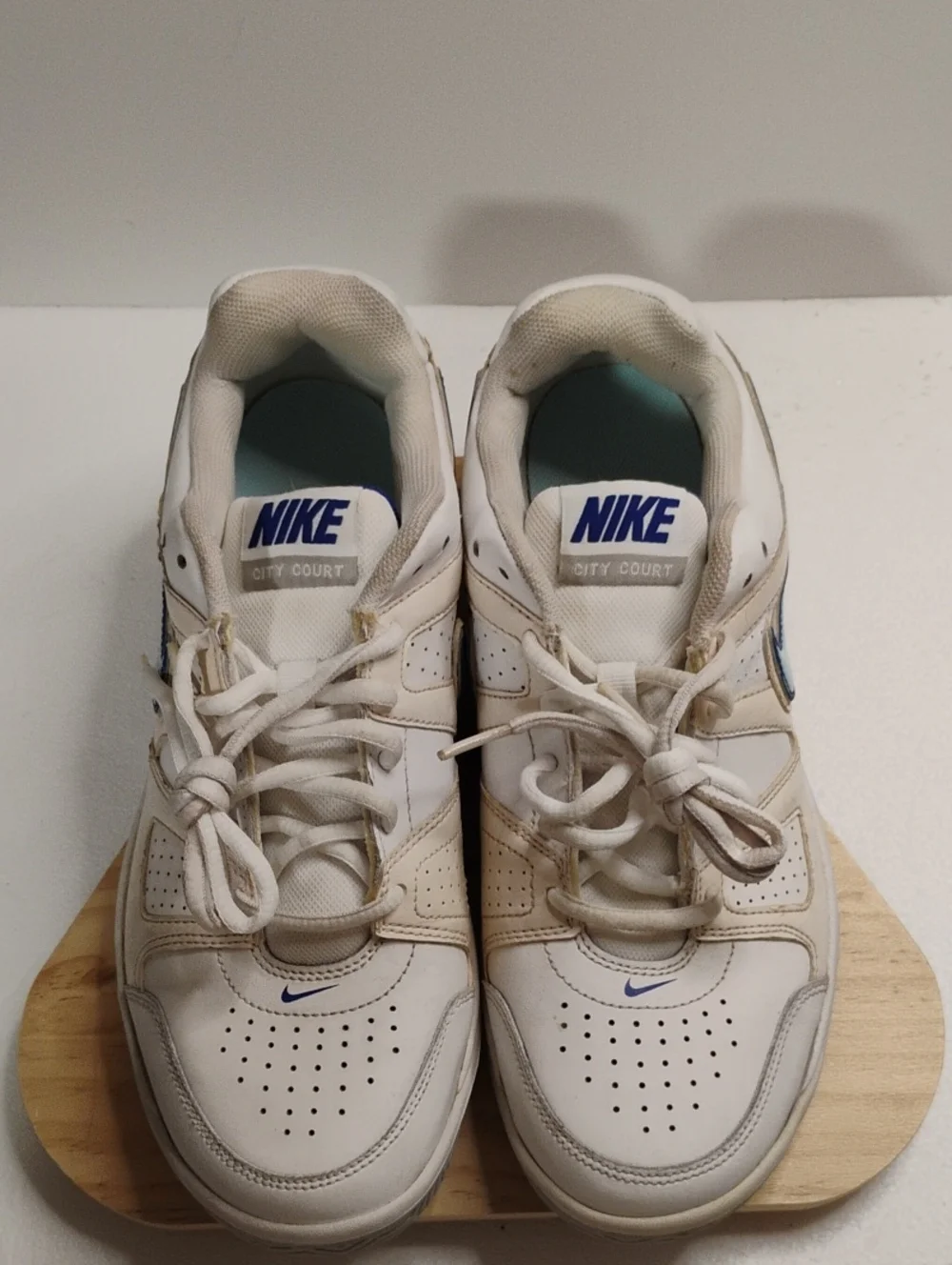Nike White and Blue City Court Men's Sneakers